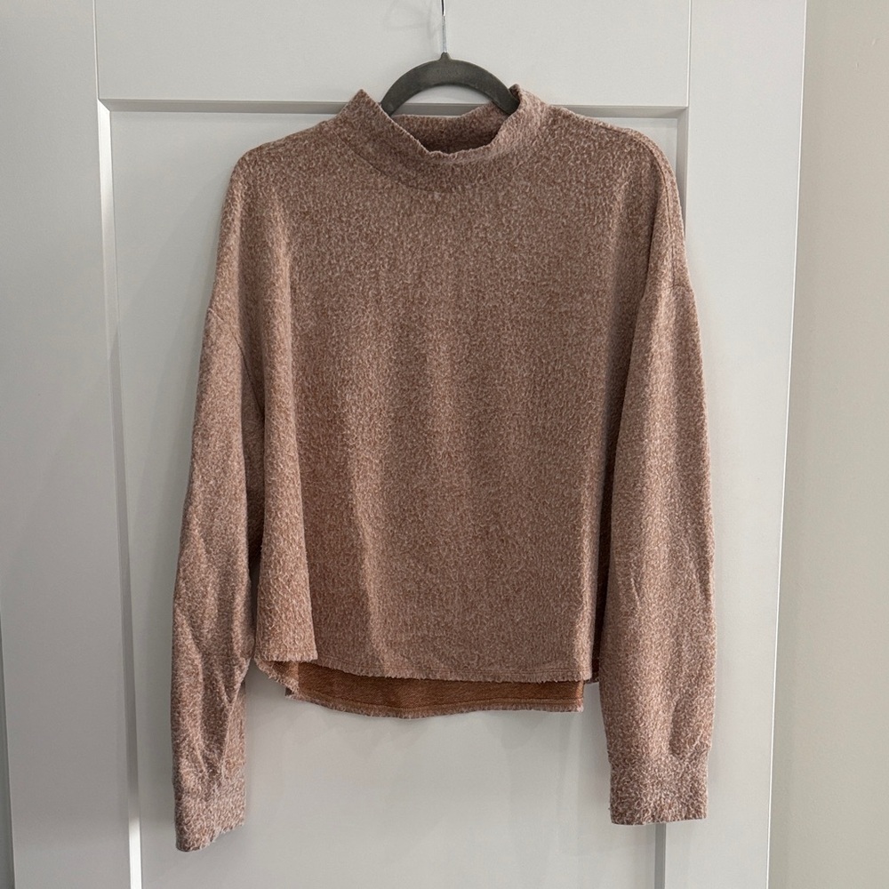 Socialite Women's Sweater in Warm Tan​